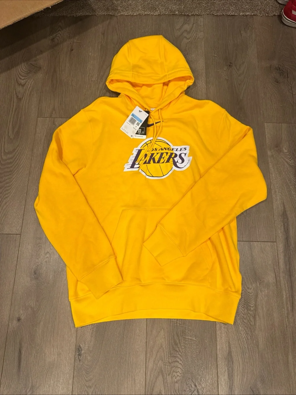 NWT Men’s Nike Los Angeles Lakers Club Fleece Pullover Hoodie Yellow Size M